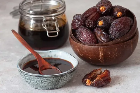 شیره خرما صنعتی با رنگ طبیعی و کیفیت تضمینی